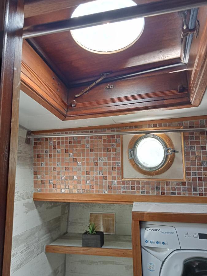 格吕桑 Bateau De Pirates酒店 外观 照片