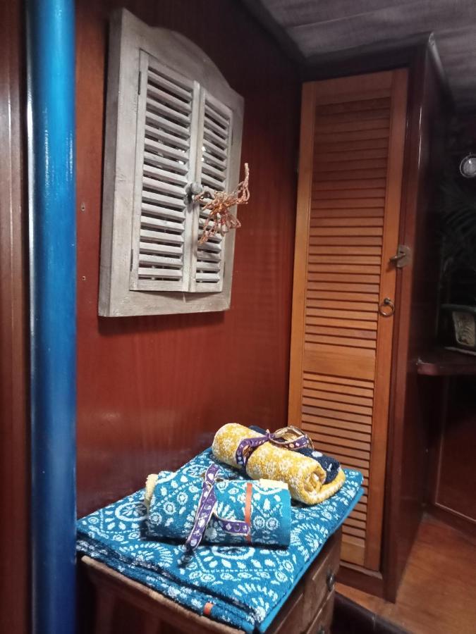 格吕桑 Bateau De Pirates酒店 外观 照片